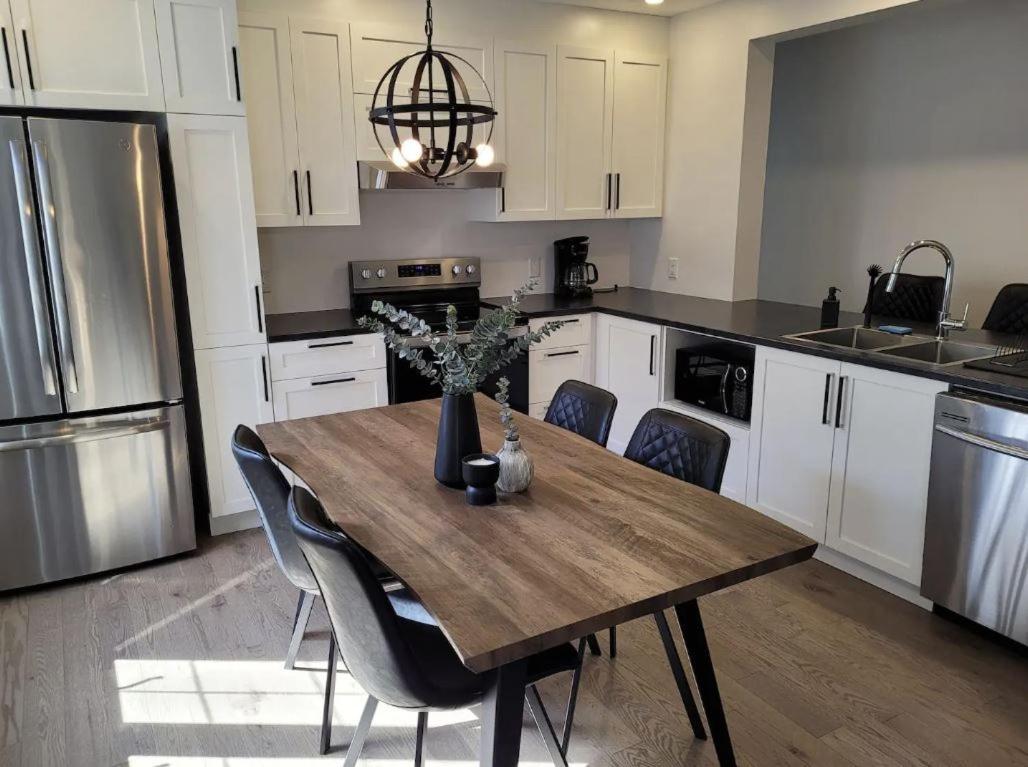 Free Parking, Beautiful 4 1/2- 2 Bedroom Apartment Montréal Exterior foto